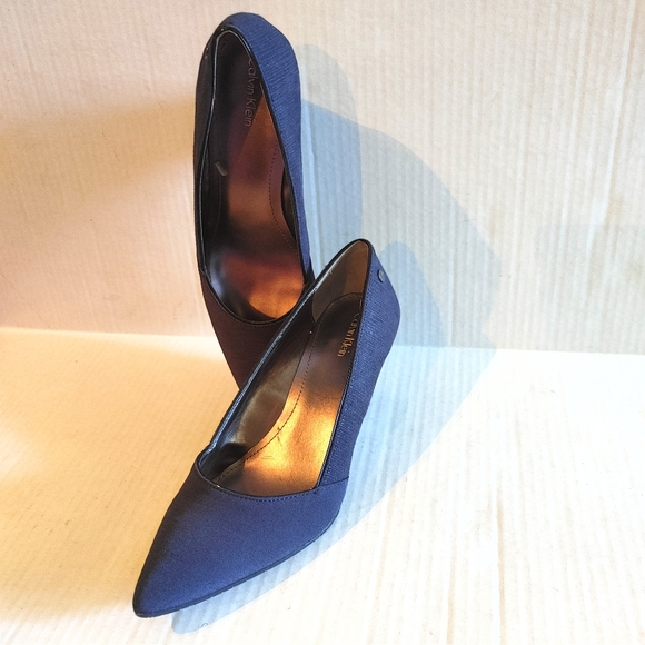 Calvin Klein Navy Blue Wedge Heels/Pumps Women's Size 8.5 M - Picture 11 of 11